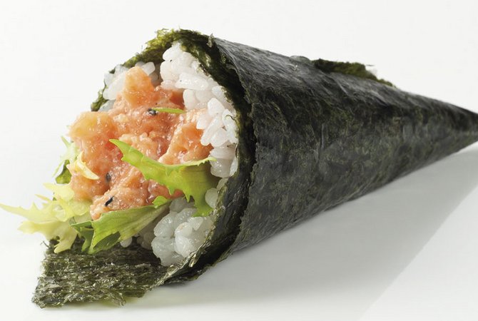 Temaki tartare salmone piccante