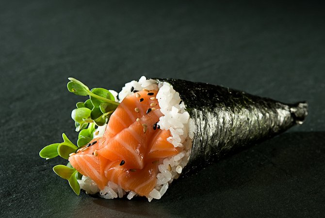 Temaki Spicy salmon