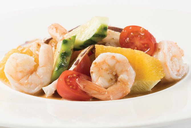 Insalata di avocado con gamberi e polpo