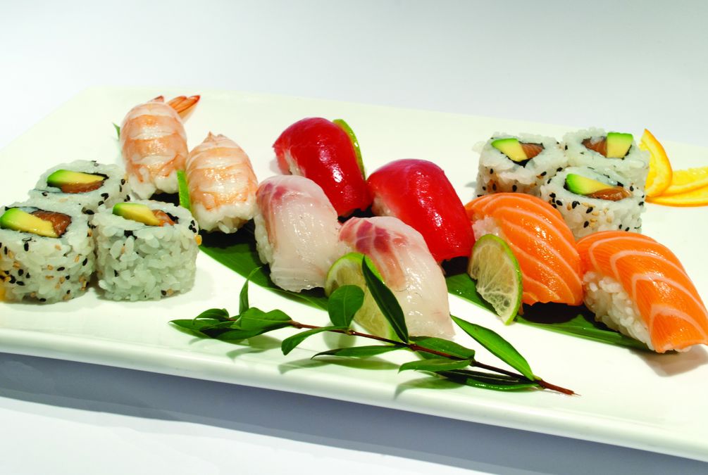 Sushi misto "D" - 8 pezzi e 6 Maki