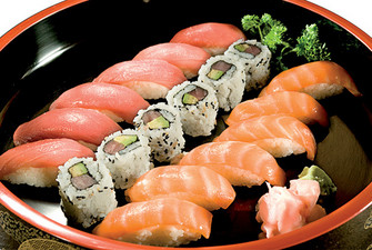 Sushi misto "C" - 10 pezzi e 6 maki