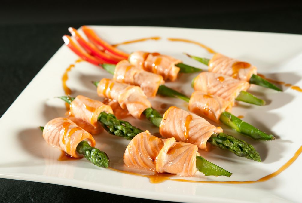 Salmone e asparagi